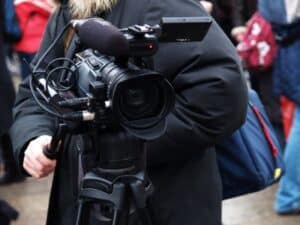 Personen- und Begleitschutz für Reporter und Kamerateam