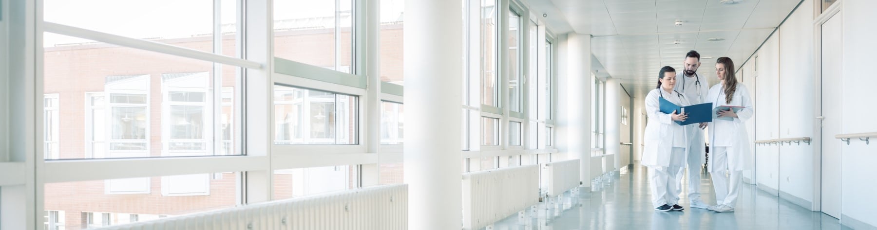 Security für Kliniken und Praxen: Schutz gegen Corona-Leugner und Impfgegner