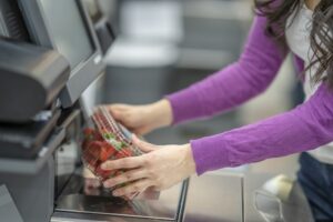 Self-Checkout Service im Supermarkt