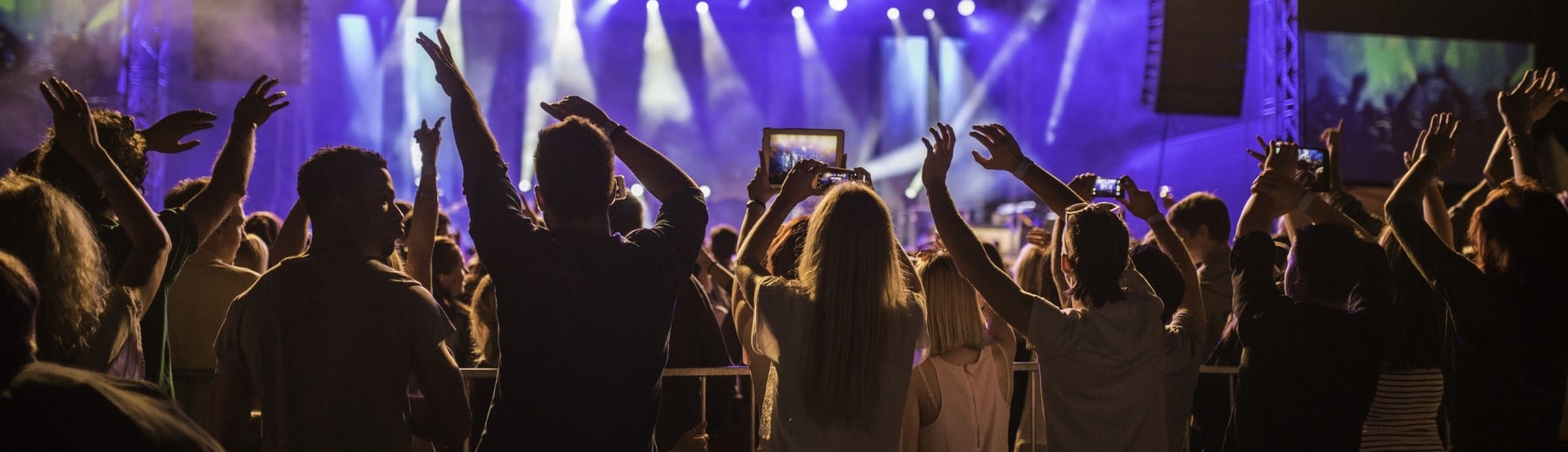 Sicher feiern auf Kerwe und Co.: der richtige Eventschutz für kommunale Events